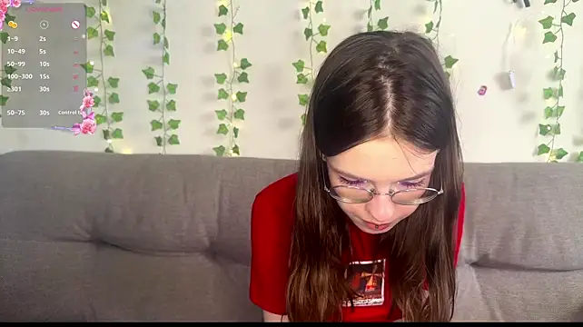UrSexxLenaxx live cam on StripChat