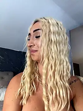 KelseyJunes live cam on StripChat
