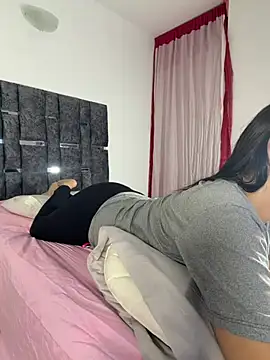 Natasharuso live cam on StripChat