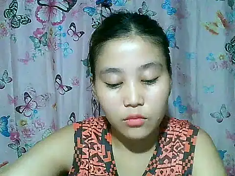 SexyAsianPussy4u live cam on StripChat