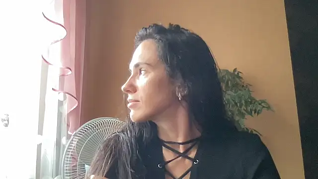 Omelvia live cam on StripChat