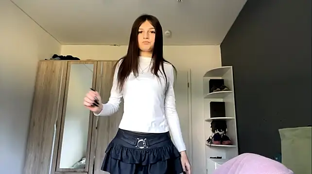 SpanishRooter live cam on StripChat