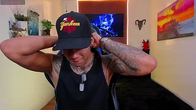 Damian_latinxxx live cam on StripChat
