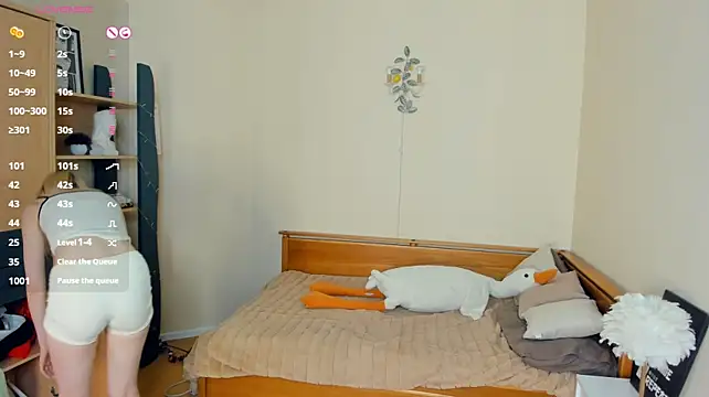 LaynePingitore live cam on StripChat