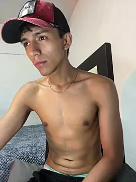 ittaachi live cam on StripChat