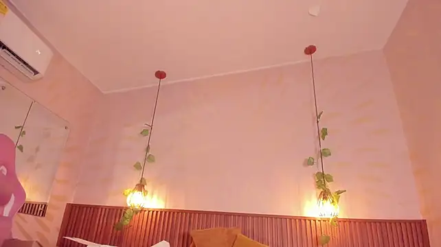 daphne_courtis webcam