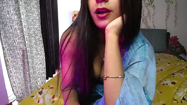 _Shanvii_ live cam on StripChat