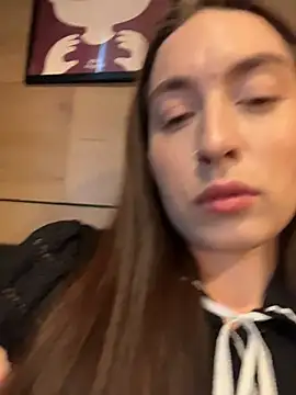holly_play (F young) - ahegao with drool