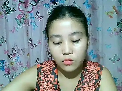 SexyAsianPussy4u live cam on StripChat