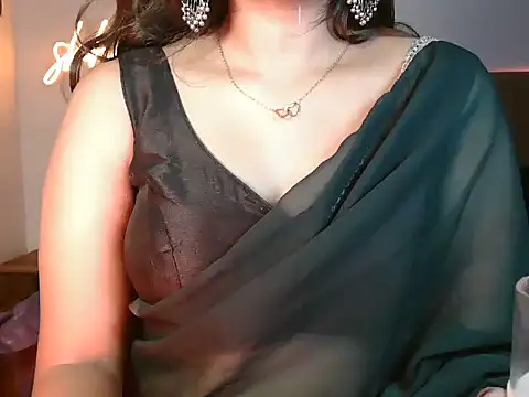 isha_here live cam on StripChat