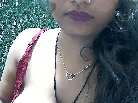Ruhi_Hotty live cam on StripChat