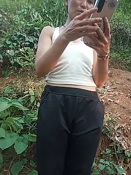 Heryy_xx live cam on StripChat