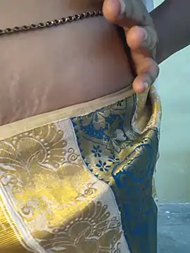 aadhira_tamil_mallu (F milf) - My First Withdrawal