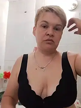 LittleFlower777 live cam on StripChat