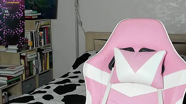 bbJ_one live cam on StripChat