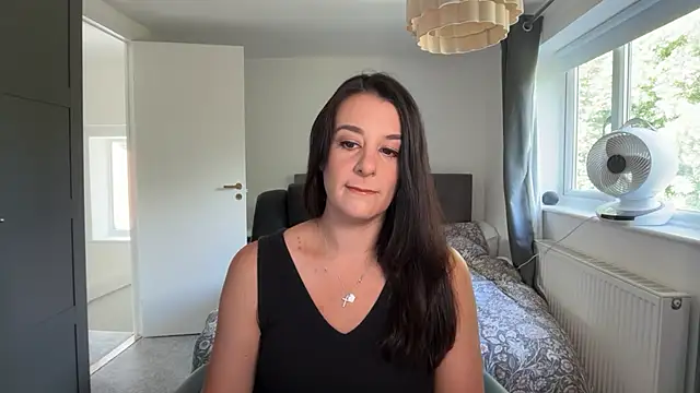 yourcassiexo live cam on StripChat