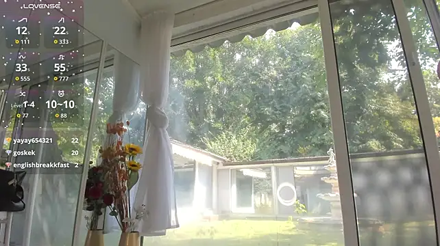 Ella_Vee