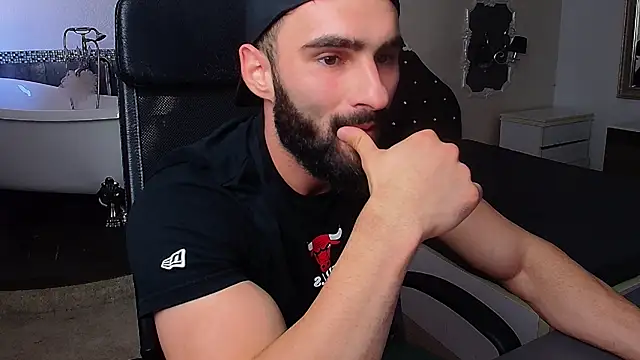 MicahLane live cam on StripChat