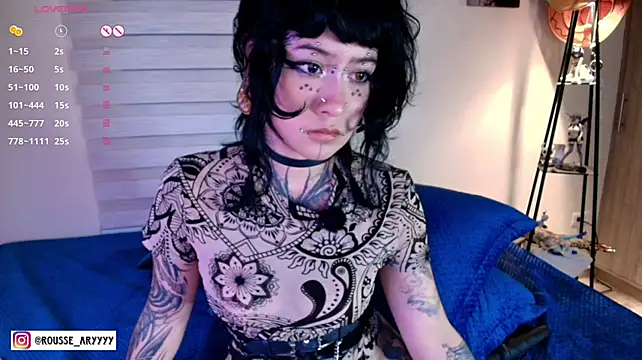 AryRousse live cam on StripChat