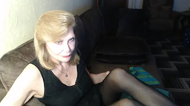 Sexy_Irene live cam on StripChat