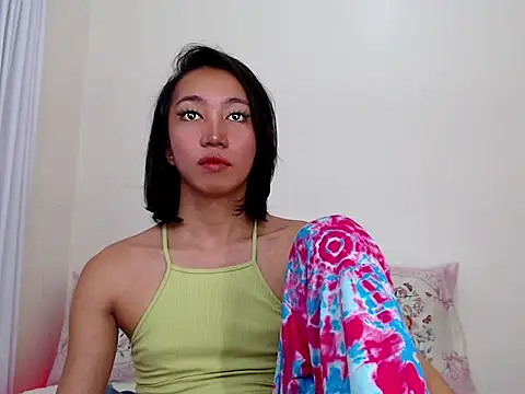 Sweet_kittyxx live cam on StripChat