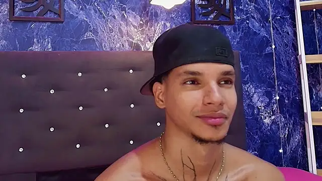 kai_storm77 webcam