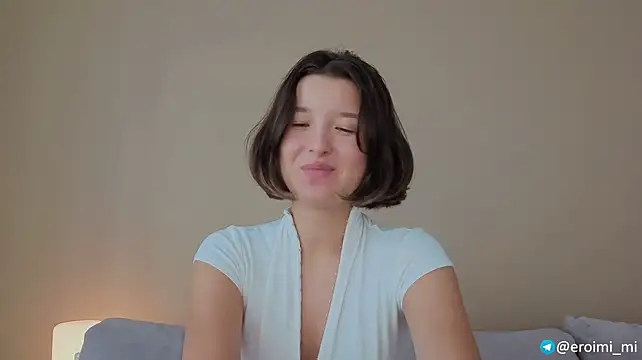 eroimi (F young) - Pinch and pull my nipples