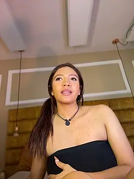 Pushaina__1 webcam