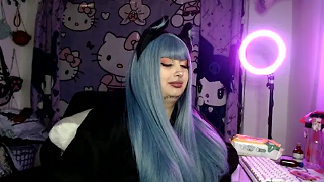 lussyevans24 live now