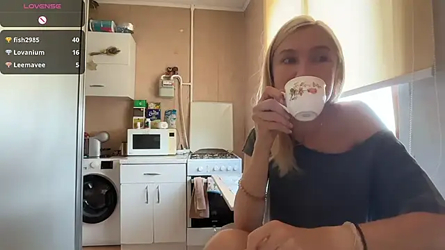 AngelJeni live cam on StripChat