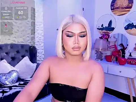 Modella: Playful_Viennaxx