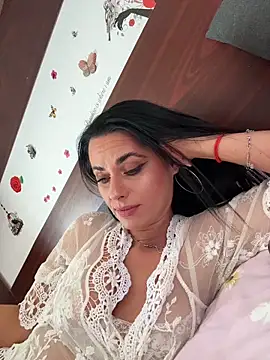 Hotmomcheckk_