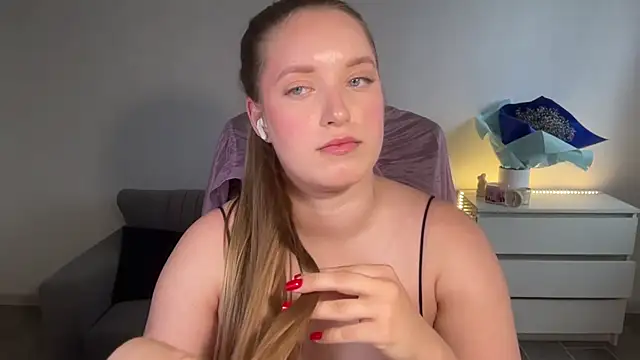 EvaMaddison live cam on StripChat