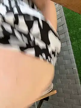crazytori (F young) - Take off panties in cafe LT 🎁