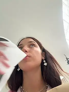 dollytall (F young) - Double penetration with finger in my ass