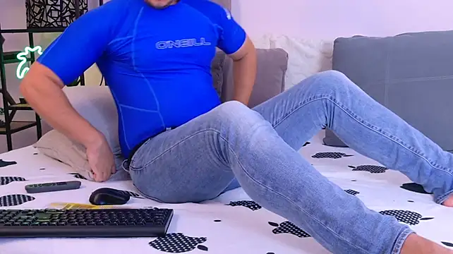jimmy_doss (M young) - Touch me!! Make me HORNY!! CUM!!