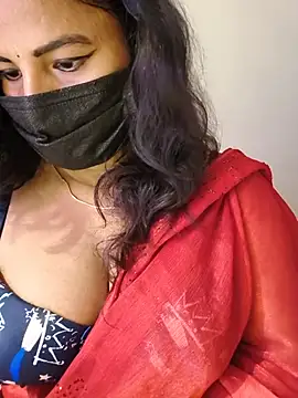 hot_alicee (F young) - boob show