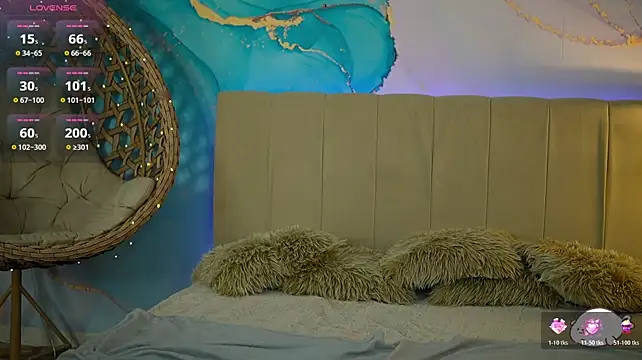 EmilyyMoon live cam on StripChat