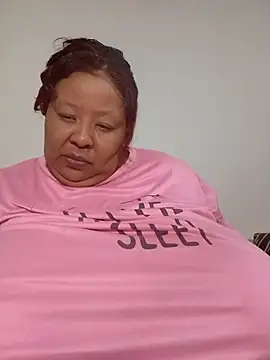 nancy111 (F milf) - Make me squit and cum on my toy