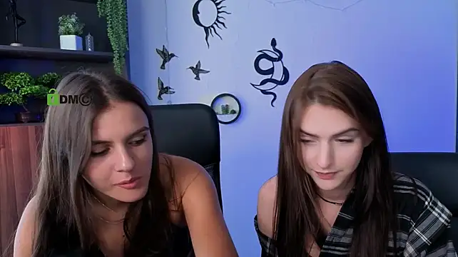 lisa_dark_ live cam on StripChat