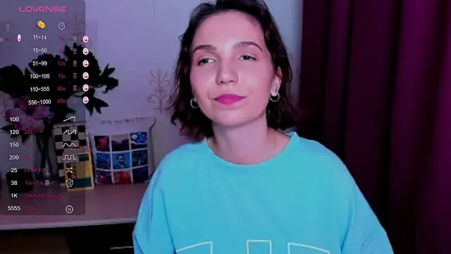 KindHazelHere_ webcam