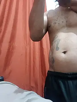 Claudioxavier2 live cam on StripChat