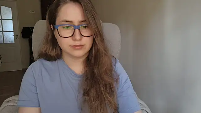 SeasonalSomeone live cam on StripChat
