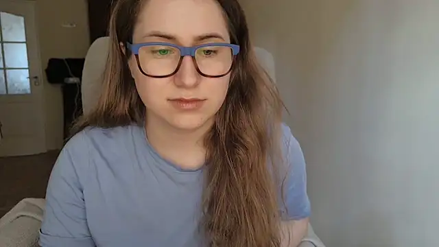SeasonalSomeone live cam on StripChat