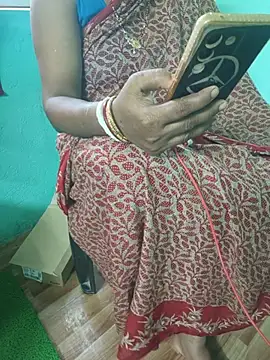 puja123434 live cam on StripChat