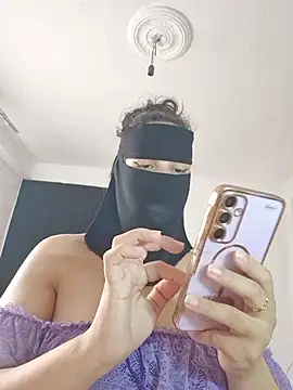 Webcam Model(Big_as-big) is live
