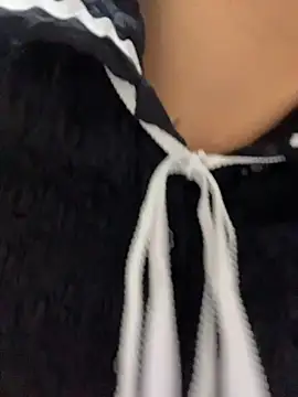 holly_play (F young) - show pussy + play her wild in kfc