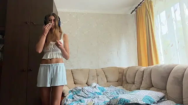marleenhaynie (F teen) - Shake my boobs