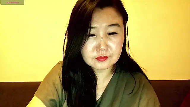Bet_Lu live cam on StripChat