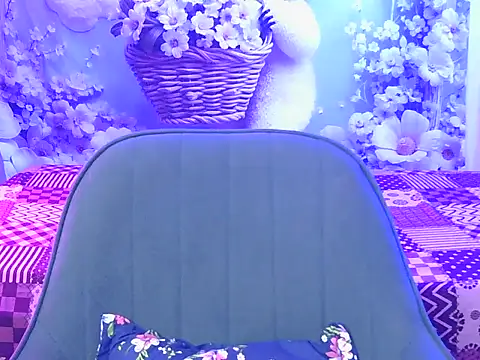 Yours-Zoya live cam on StripChat
